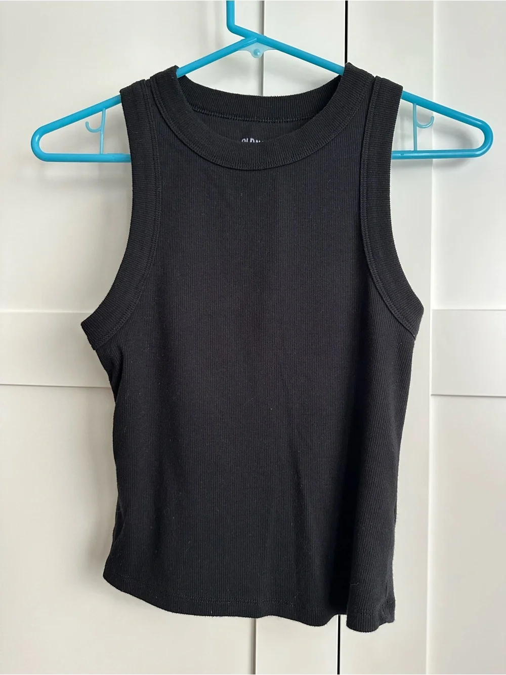 Old Navy | Tops | Old Navy Sleeveless Ribbed Tanks In Black White ...